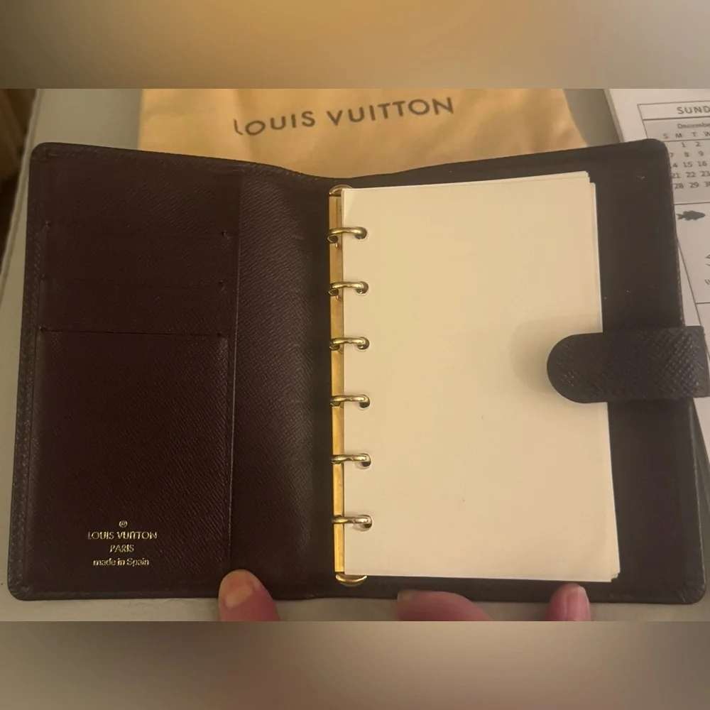 Louis Vuitton Taiga Leather PM Ring Agenda Bordeaux FLAWLESS W/ LV DUST BAG